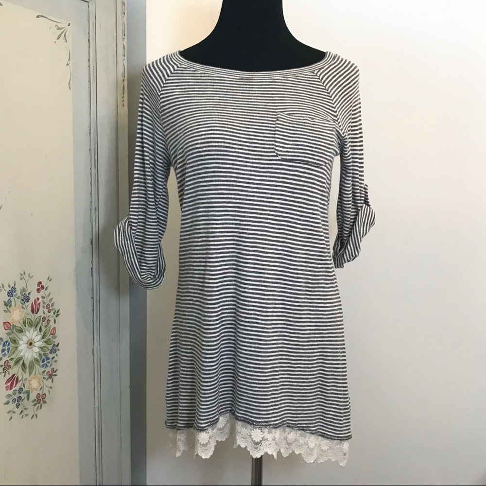 LOGO Tunic Raglan Tab Sleeve Lace Striped Top Smal - Picture 2 of 5